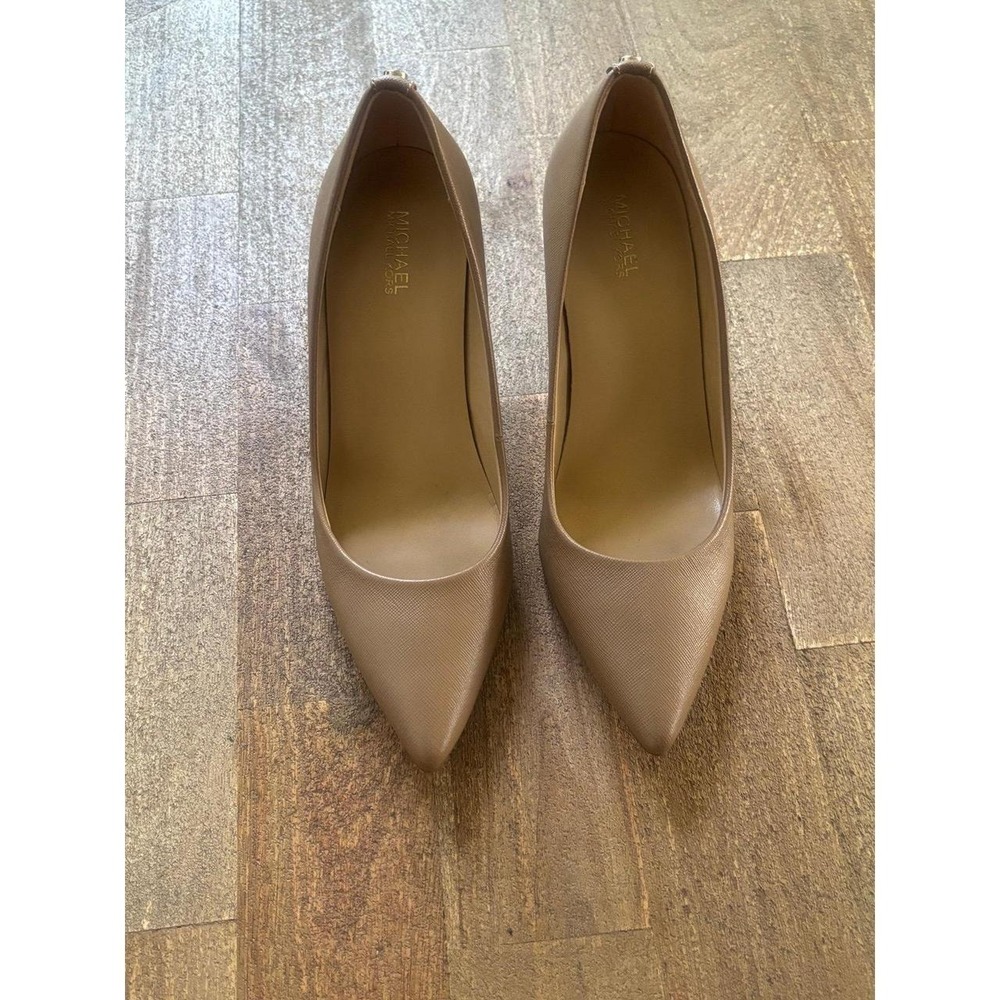 Michael Kors Women's Beige Leather Pointed Toe Work Heels S 7